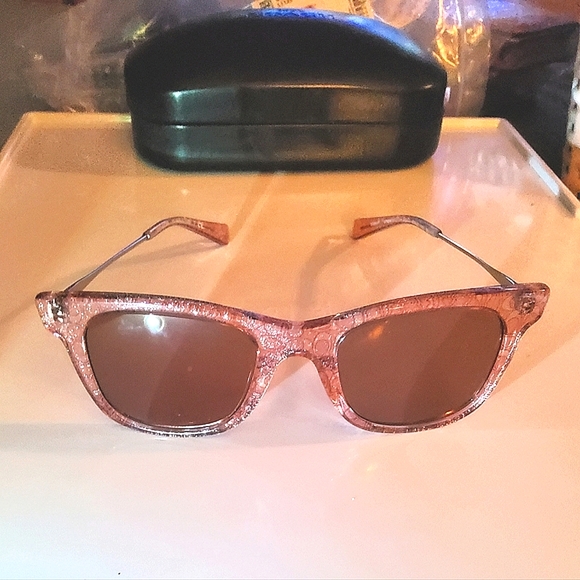 COACH LEGACY STRIPE SQUARE BURGUND/ PINK GLITTER SIGNATURE C SUNGLASSES - Picture 4 of 6